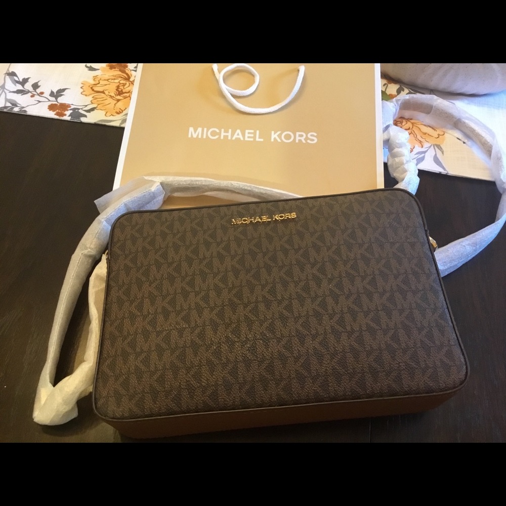 Cross body bag